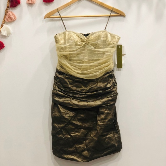 Nicole Miller Dresses & Skirts - NWT Nicole Miller Gold Sequin Strapless Mini Dress